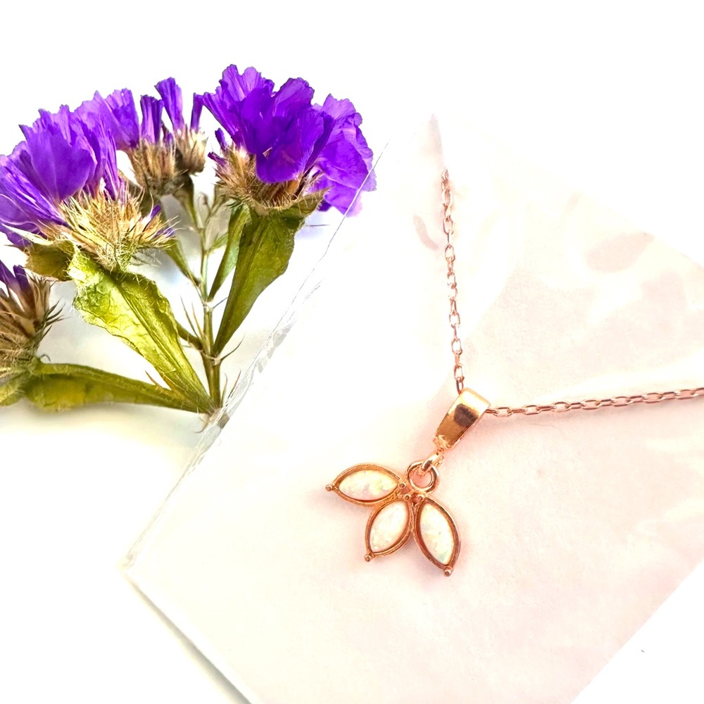 Minimalist Sterling Silver Flower Necklace - Dainty Floral Necklace